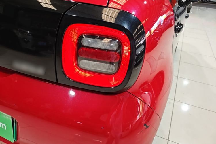 Used ORA Black Cat 2021 301 km Basic Version Right Rear Taillight