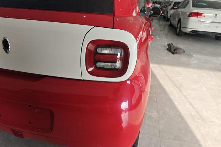 Used ORA Black Cat 2021 351 km Luxury Version Right Rear Taillight