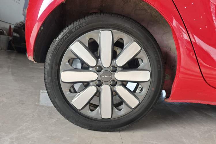 Used ORA Black Cat 2021 351 km Luxury Version Right Rear Wheel Hub