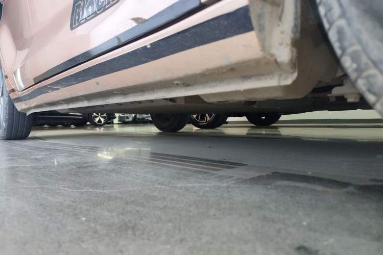 Used ORA Black Cat 2021 405 km Long-Range Version Right Side Sill