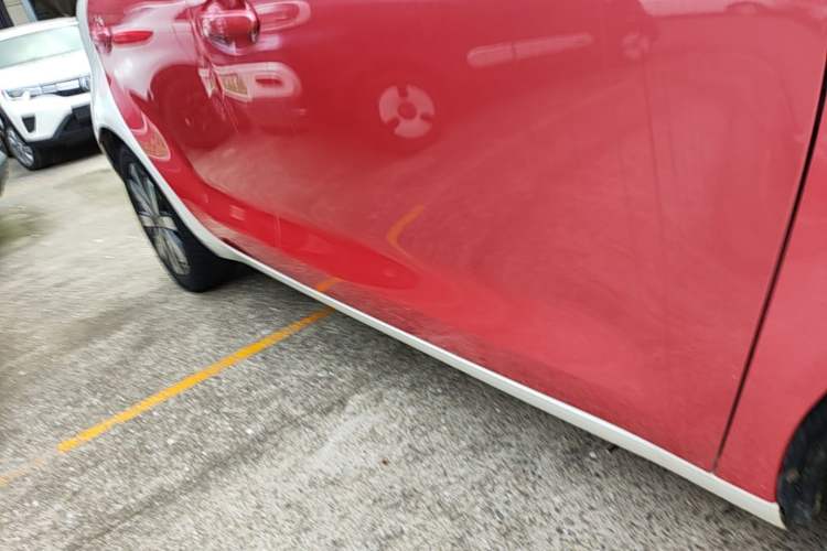 Used ORA Black Cat 2021 351 km Luxury Version Right Side Sill