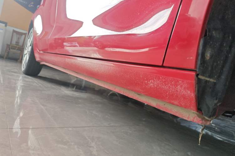 Used ORA Black Cat 2021 351 km Luxury Version Right Side Sill