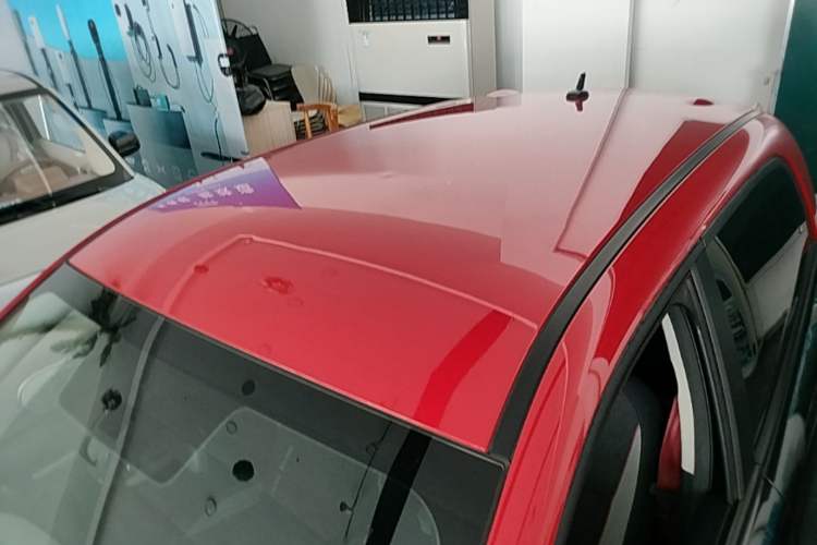 Used ORA Black Cat 2021 301 km Basic Version Roof