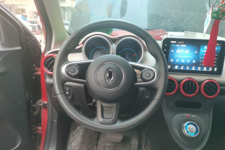 Used ORA Black Cat 2021 351 km Standard Version Steering Wheel