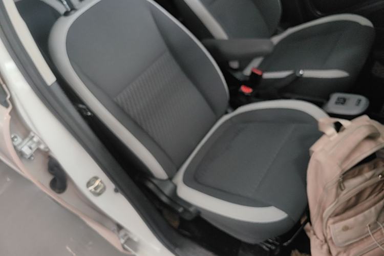 Used ORA Black Cat 2021 301 km Basic Version Right Front Seat