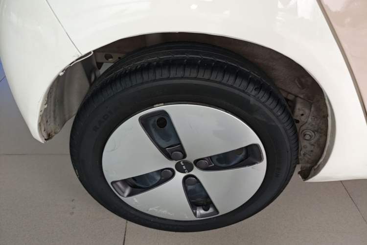 Used ORA Black Cat 2021 301 km Basic Version Right Rear Wheel Hub