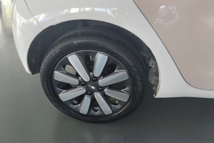 Used ORA Black Cat 2021 351 km Standard Version Right Rear Wheel Hub