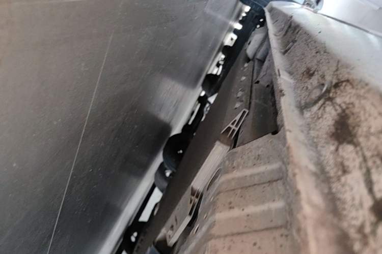 Used ORA Black Cat 2021 301 km Basic Version Right Side Sill