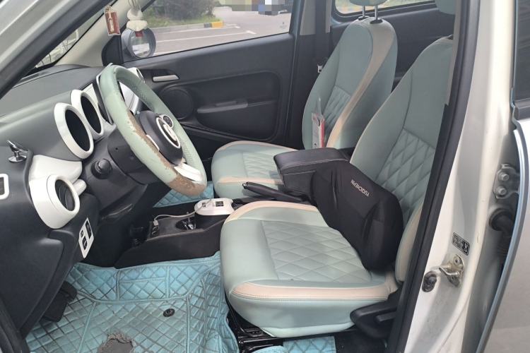 Used ORA Black Cat 2021 301 km Basic Version Left Front Seat