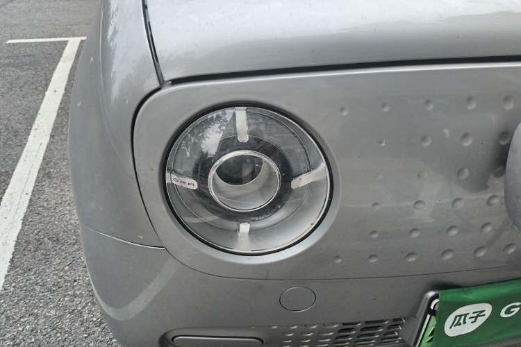 Used ORA Black Cat 2021 301 km Basic Version Right Front Headlight