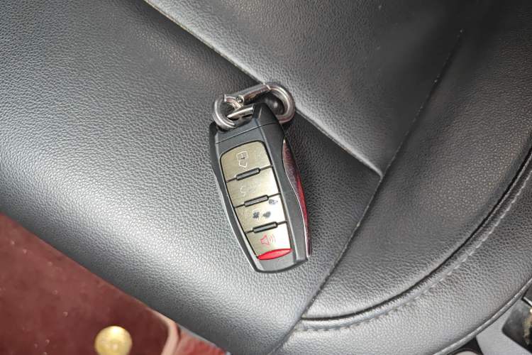 Used ORA Black Cat 2021 351 km Luxury Version Vehicle Key