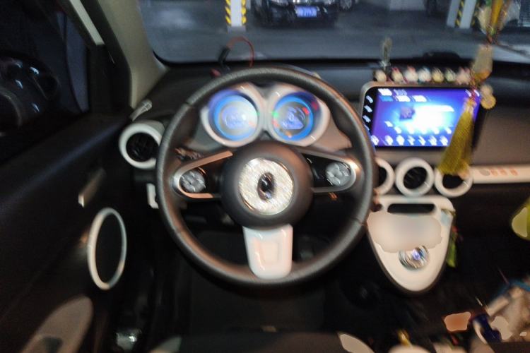 Used ORA Black Cat 2021 351 km Luxury Version Steering Wheel