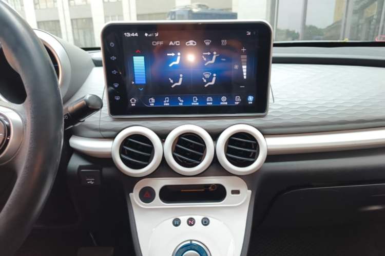 Used ORA Black Cat 2021 351 km Standard Version Audio And AC Panel