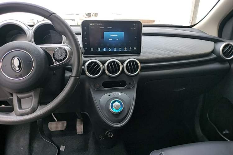 Used ORA Black Cat 2021 351 km Standard Version Audio And AC Panel