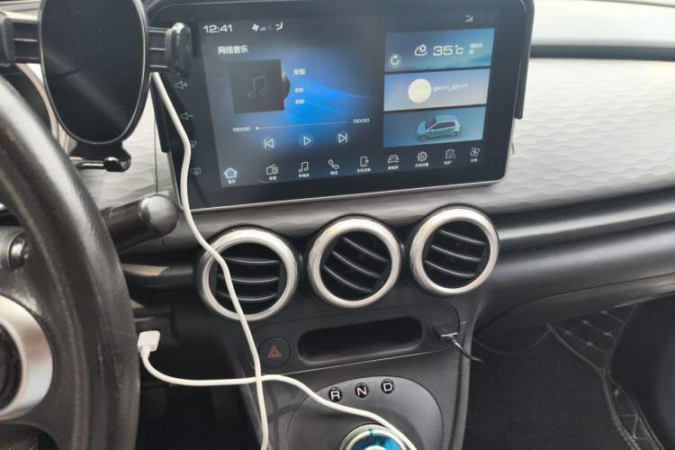 Used ORA Black Cat 2021 301 km Basic Version Audio And AC Panel