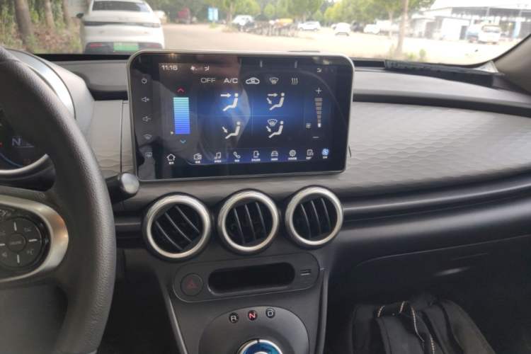 Used ORA Black Cat 2021 301 km Basic Version Audio And AC Panel