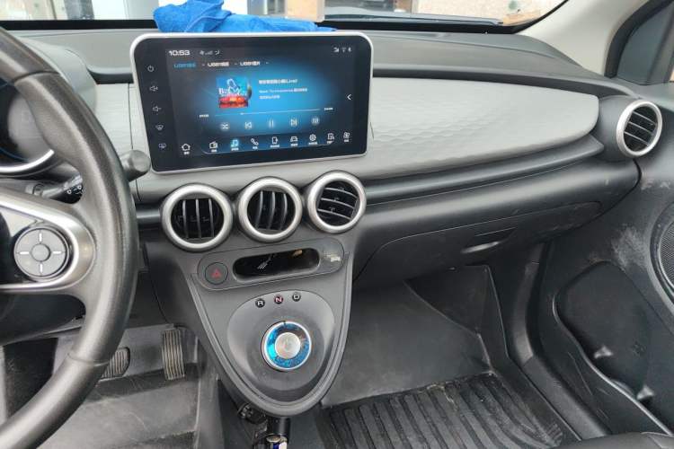 Used ORA Black Cat 2021 301 km Basic Version Audio And AC Panel