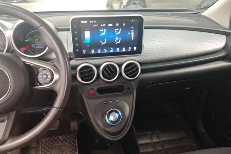 Used ORA Black Cat 2021 301 km Basic Version Audio And AC Panel