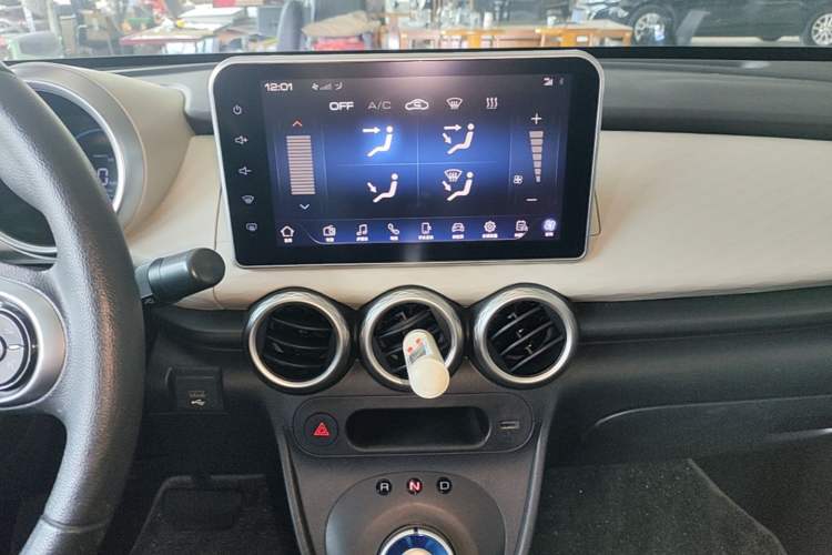 Used ORA Black Cat 2021 351 km Standard Version Audio And AC Panel