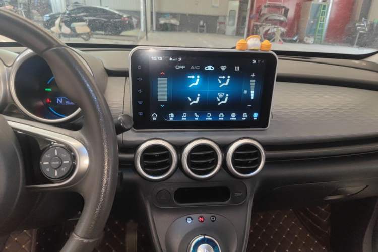 Used ORA Black Cat 2021 301 km Basic Version Audio And AC Panel