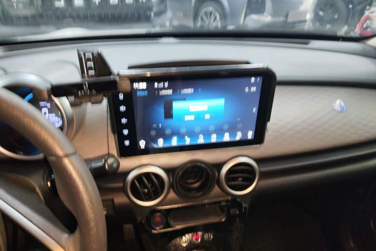 Used ORA Black Cat 2021 301 km Basic Version Audio And AC Panel