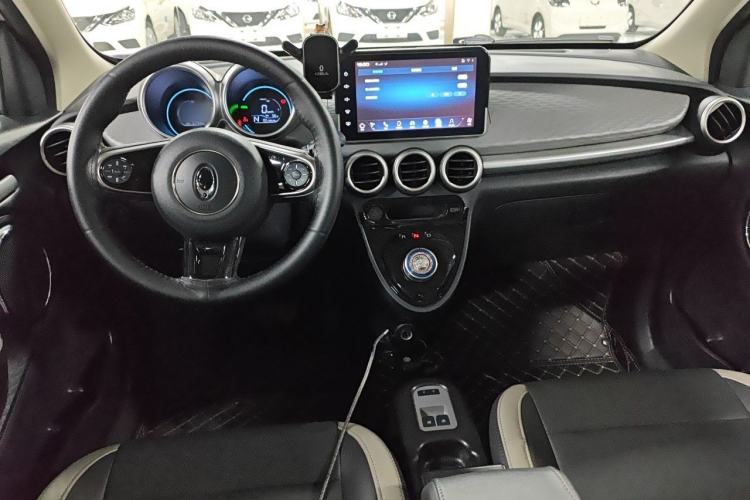 Used ORA Black Cat 2021 351 km Luxury Version Center Console