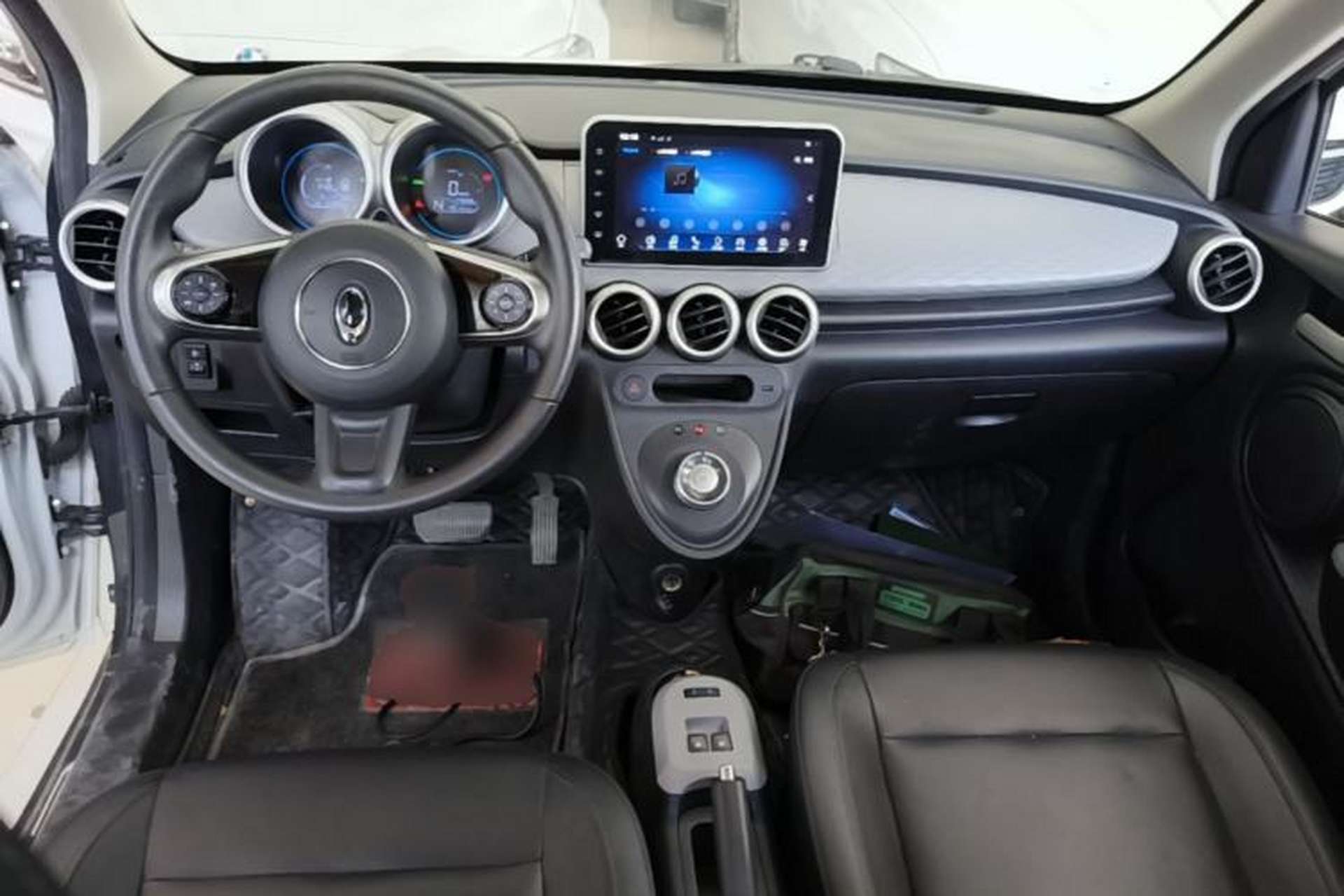 Used ORA Black Cat 2021 351 km Standard Version Center Console