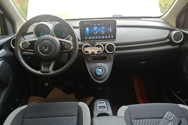 Used ORA Black Cat 2021 351 km Luxury Version Center Console