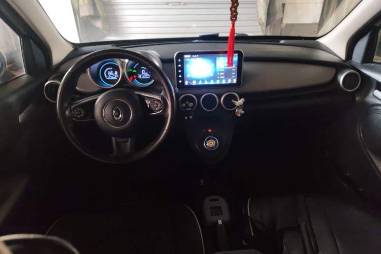 Used ORA Black Cat 2021 301 km Basic Version Center Console