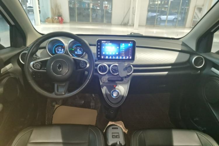 Used ORA Black Cat 2021 301 km Basic Version Center Console