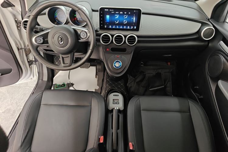 Used ORA Black Cat 2021 351 km Standard Version Center Console