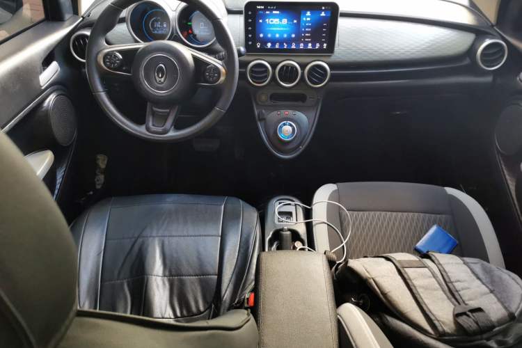 Used ORA Black Cat 2021 301 km Basic Version Center Console
