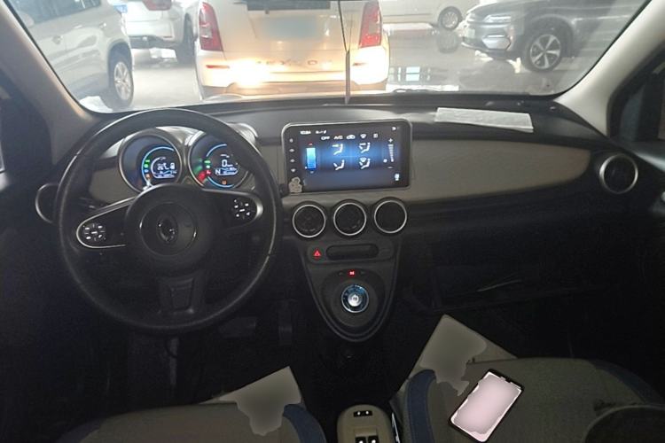 Used ORA Black Cat 2021 301 km Basic Version Center Console