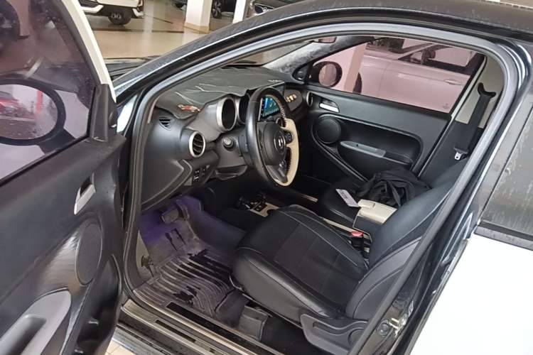 Used ORA Black Cat 2021 301km Cute Pet Edition Driver Seat
