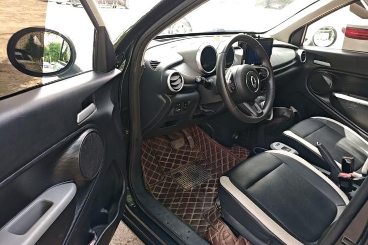 Used ORA Black Cat 2021 301 km Basic Version Driver Seat