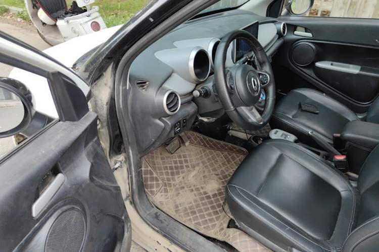 Used ORA Black Cat 2021 351 km Standard Version Driver Seat