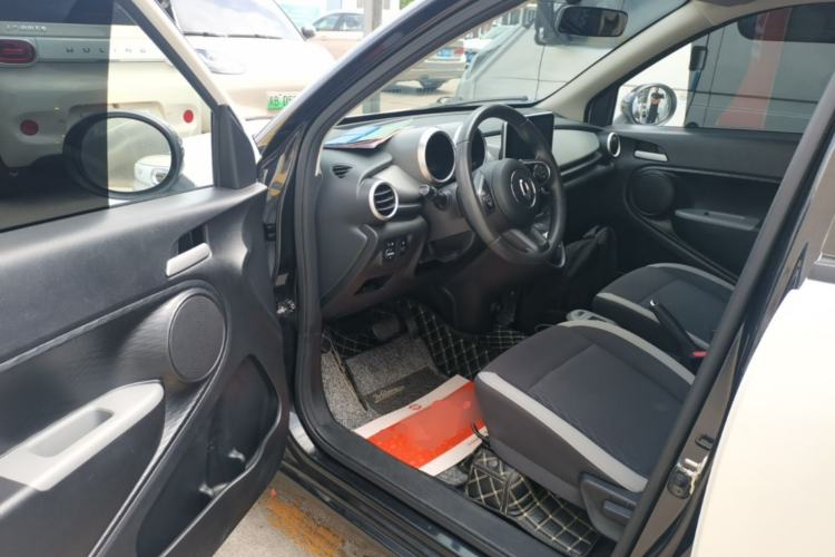 Used ORA Black Cat 2021 301 km Basic Version Driver Seat