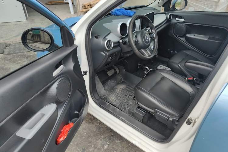 Used ORA Black Cat 2021 301 km Basic Version Driver Seat