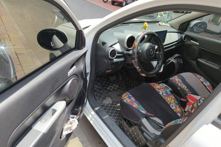 Used ORA Black Cat 2021 301 km Basic Version Driver Seat