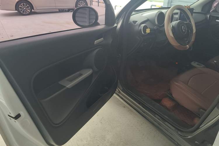 Used ORA Black Cat 2021 351 km Standard Version Driver Seat