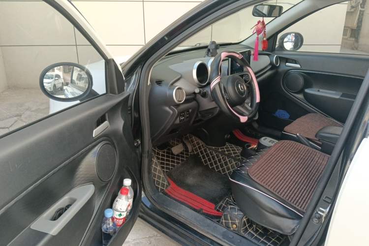 Used ORA Black Cat 2021 301 km Basic Version Driver Seat