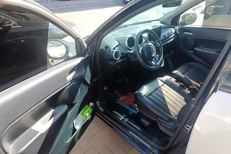 Used ORA Black Cat 2021 301 km Basic Version Driver Seat