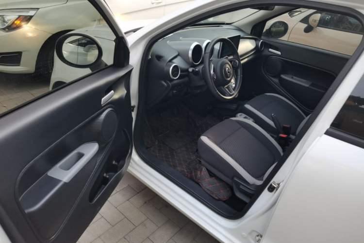 Used ORA Black Cat 2021 301 km Basic Version Driver Seat