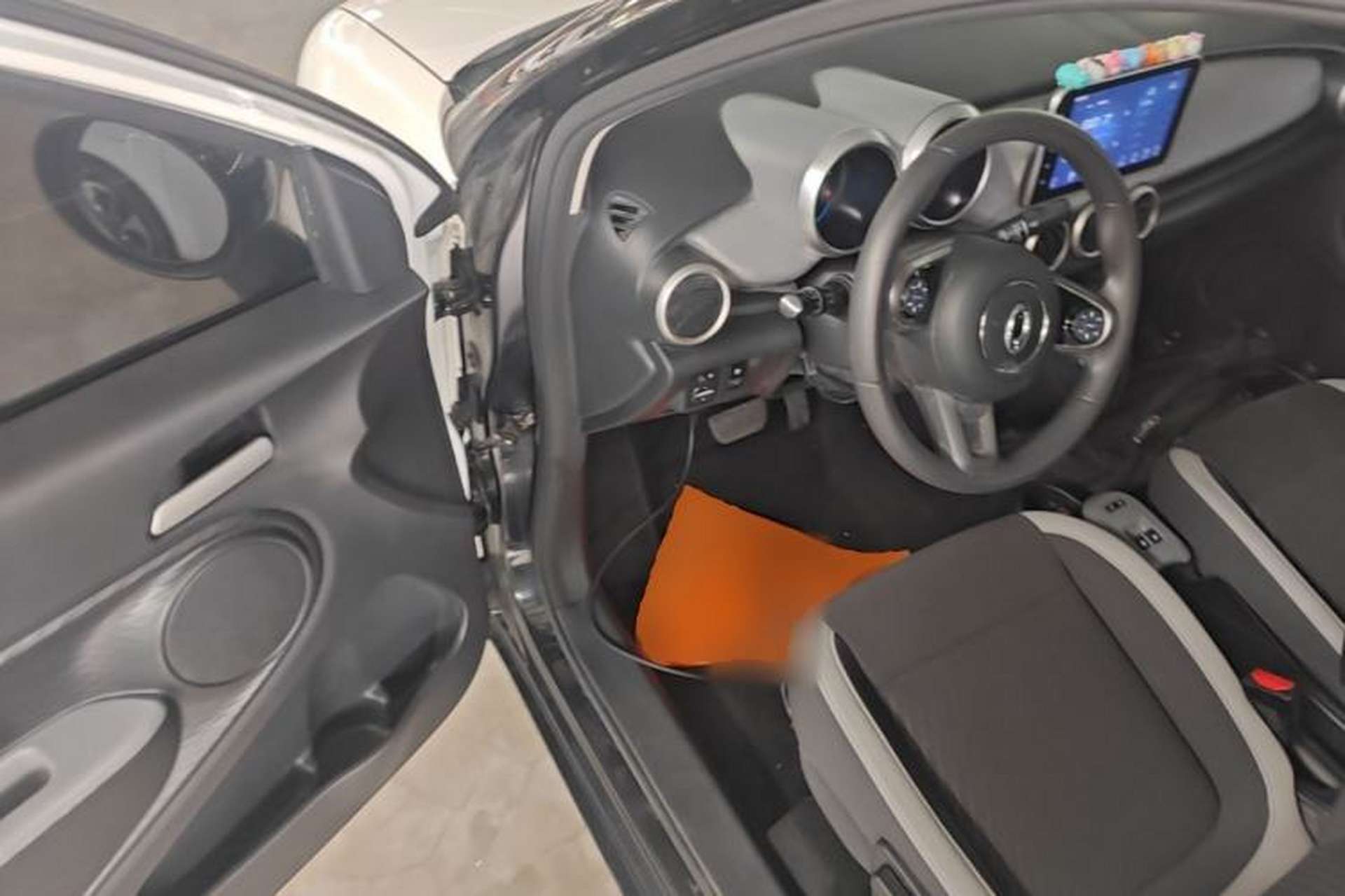 Used ORA Black Cat 2021 351 km Luxury Version Driver Seat