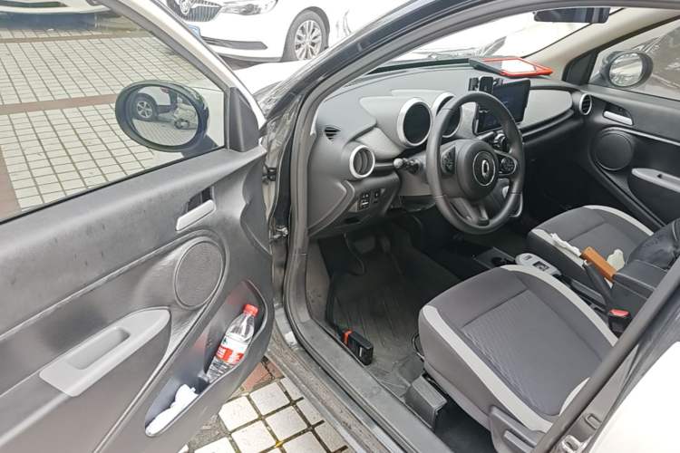 Used ORA Black Cat 2021 301 km Basic Version Driver Seat