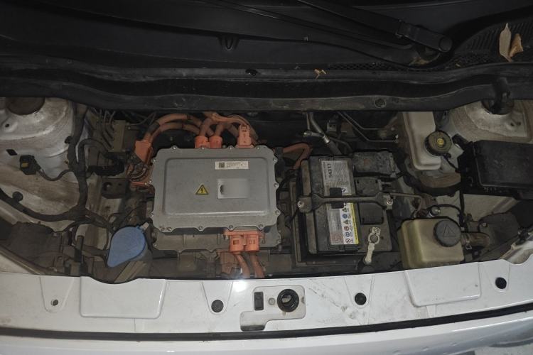 Used ORA Black Cat 2021 301 km Basic Version Engine Bay