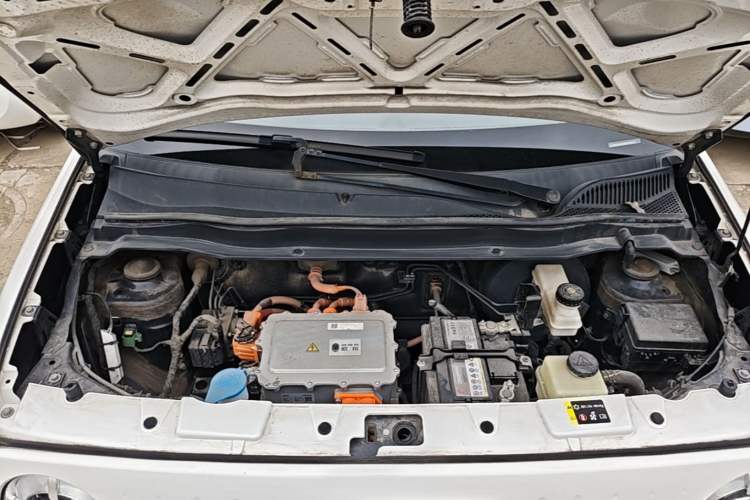 Used ORA Black Cat 2021 301 km Basic Version Engine Bay