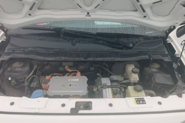 Used ORA Black Cat 2021 301 km Basic Version Engine Bay