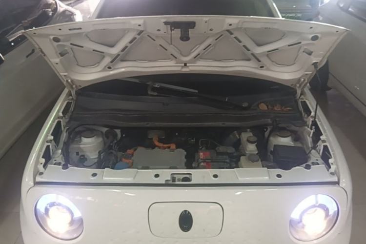 Used ORA Black Cat 2021 301 km Basic Version Engine Bay