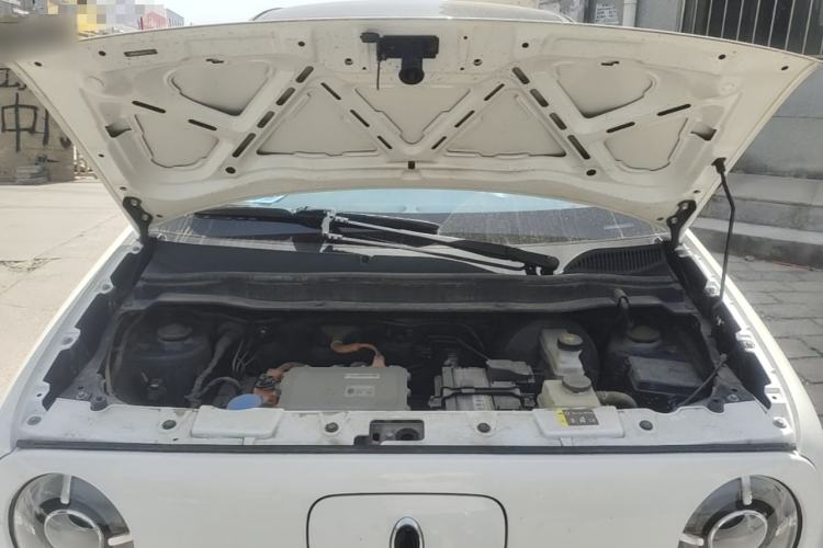 Used ORA Black Cat 2021 301 km Basic Version Engine Bay
